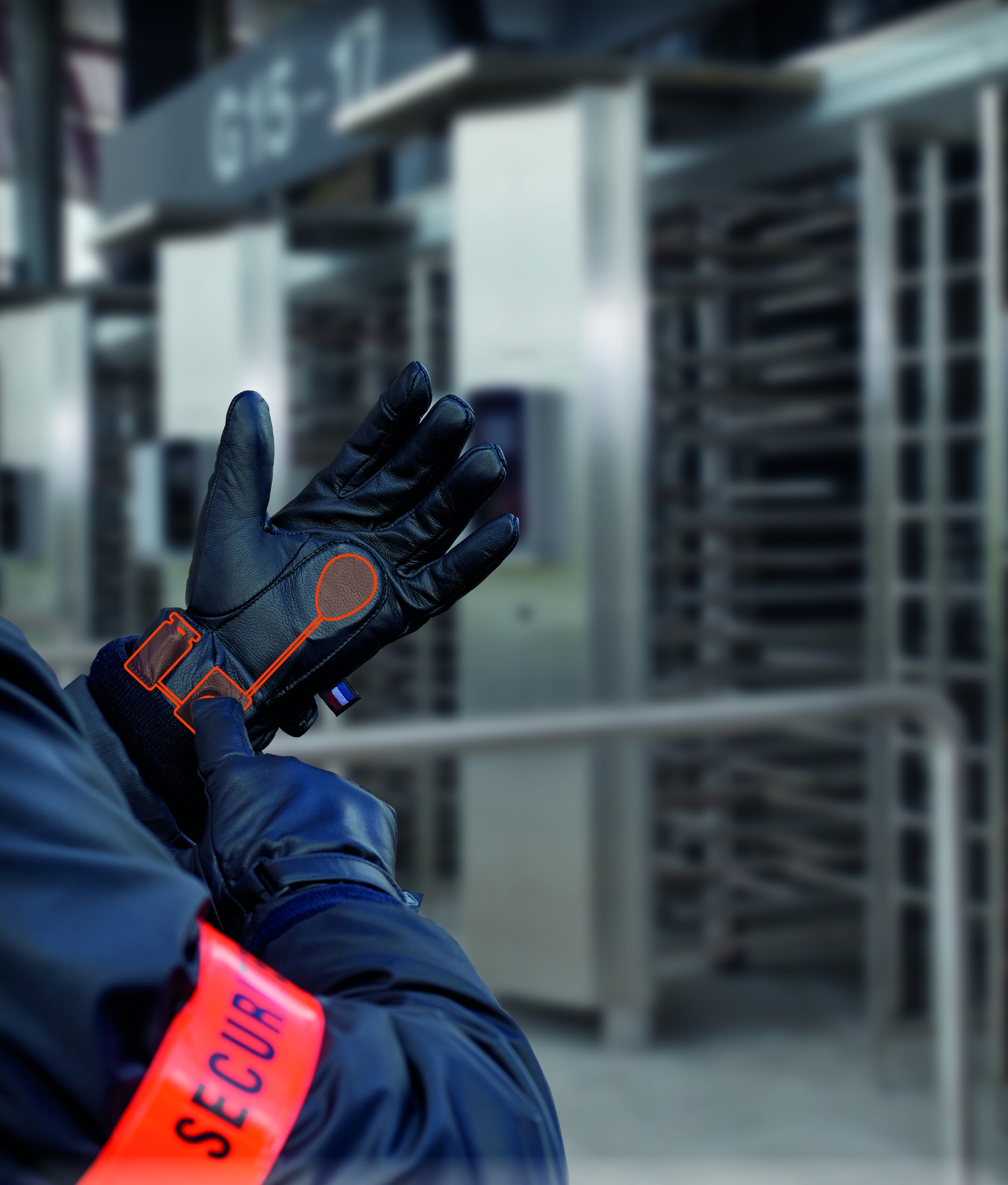 Scanforce is an invisible, hands-free, metal detector glove - Blue Line
